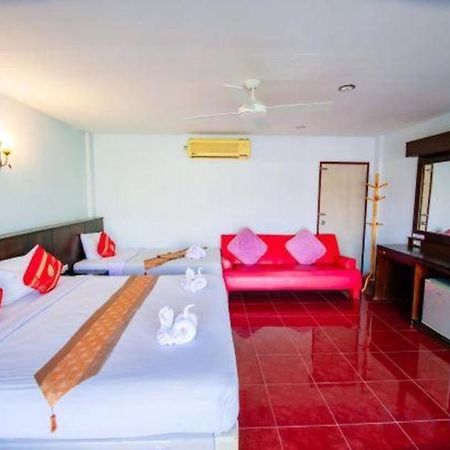 Hotel Oyo 343 Wanna Marine Patong Zewnętrze zdjęcie