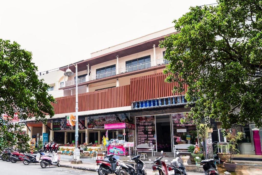 Hotel Oyo 343 Wanna Marine Patong Zewnętrze zdjęcie
