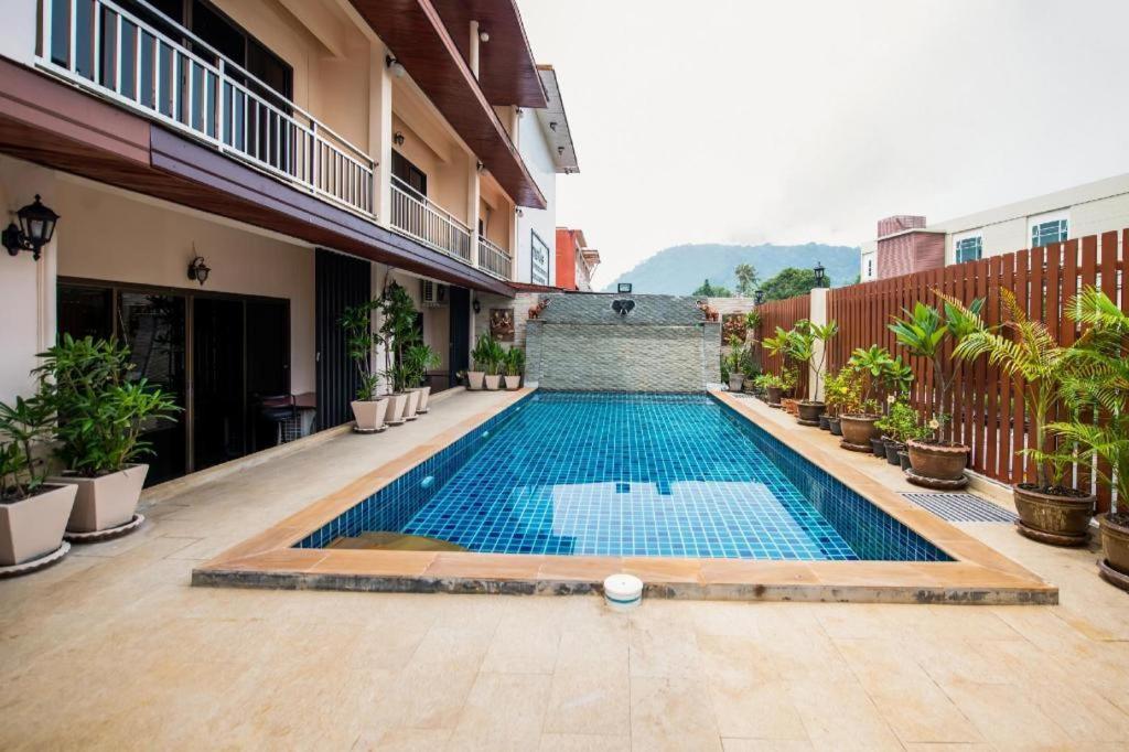 Hotel Oyo 343 Wanna Marine Patong Zewnętrze zdjęcie