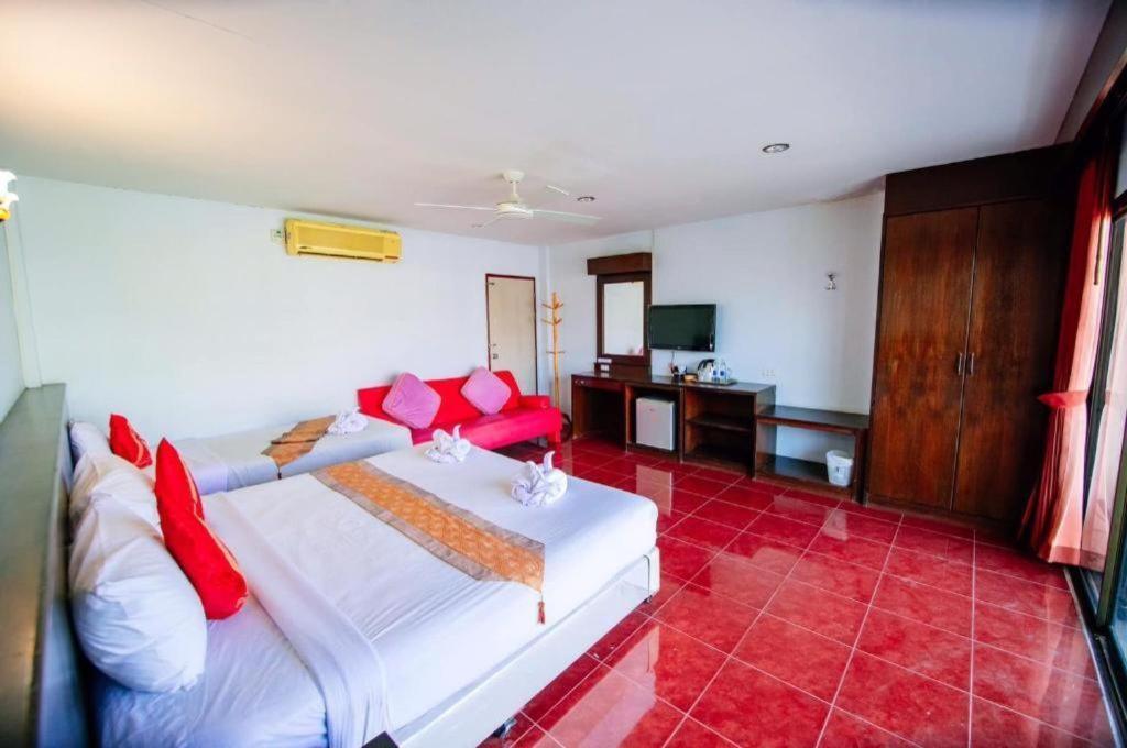 Hotel Oyo 343 Wanna Marine Patong Zewnętrze zdjęcie