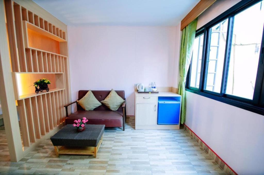 Hotel Oyo 343 Wanna Marine Patong Zewnętrze zdjęcie